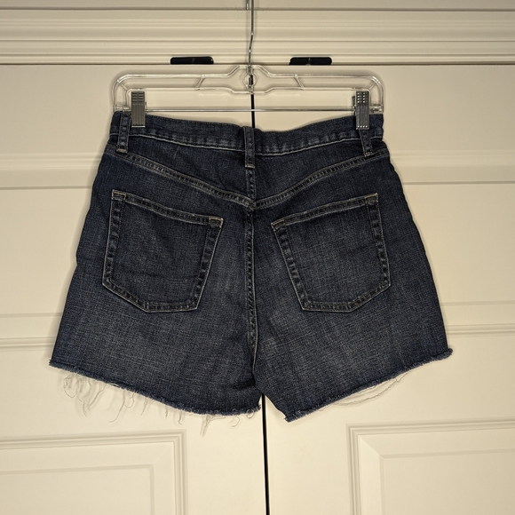 UNIQLO Womens Jean Shorts 26 Inch Frayed Hem Preowned - Picture 2 of 10